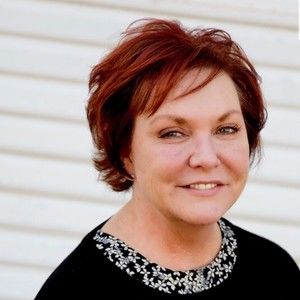 Meet your Posher, Deborah